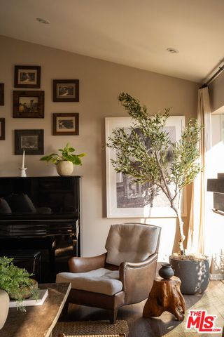 7840 Torreyson Drive, Los Angeles, CA 90046