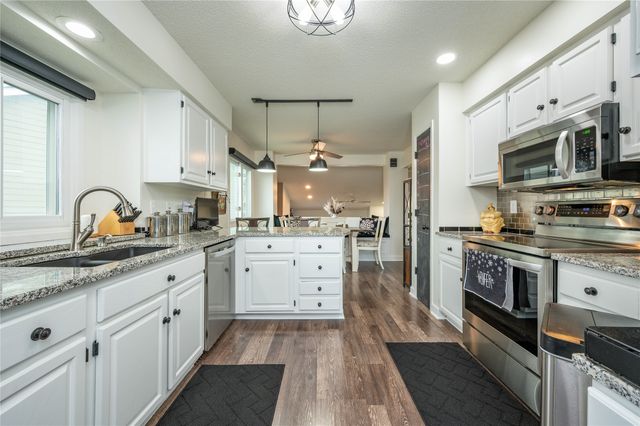 5304 Brookview Drive, West Des Moines, IA 50266