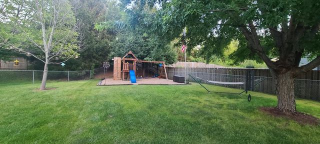 5304 Brookview Drive, West Des Moines, IA 50266