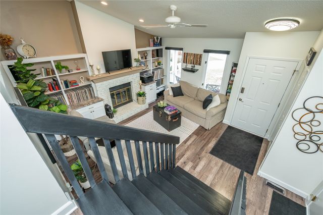 5304 Brookview Drive, West Des Moines, IA 50266