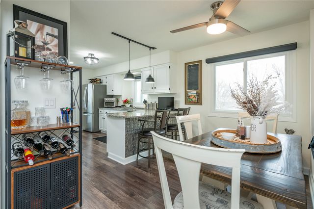 5304 Brookview Drive, West Des Moines, IA 50266