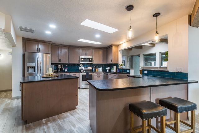 3212 Calle De Estella NW, Albuquerque, NM 87104