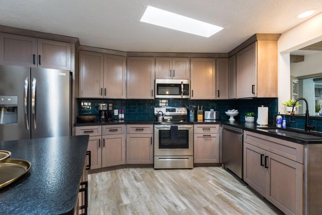 3212 Calle De Estella NW, Albuquerque, NM 87104