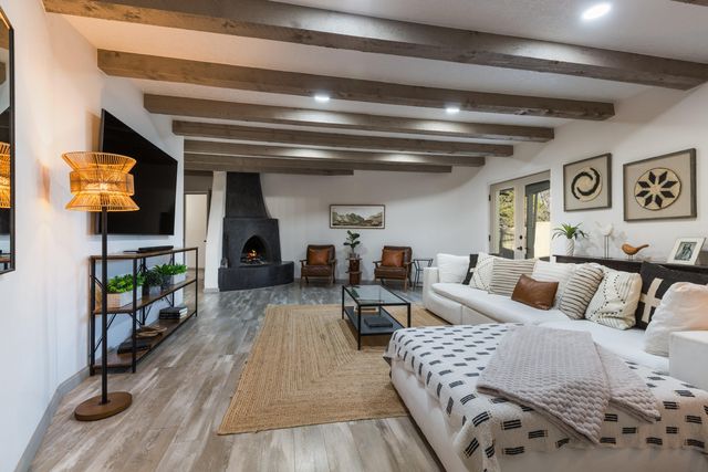 3212 Calle De Estella NW, Albuquerque, NM 87104