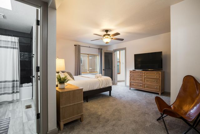 3212 Calle De Estella NW, Albuquerque, NM 87104