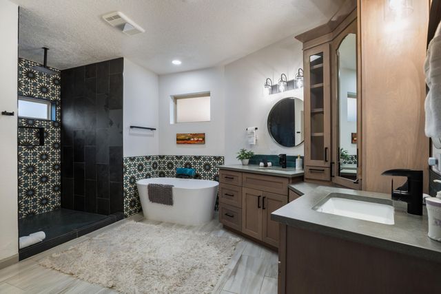 3212 Calle De Estella NW, Albuquerque, NM 87104