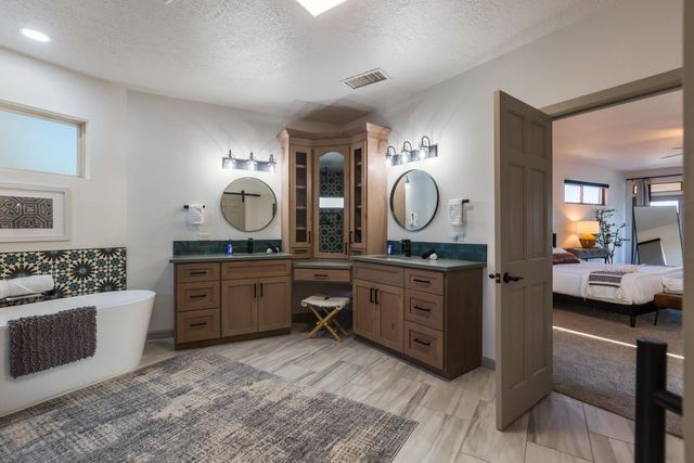 3212 Calle De Estella NW, Albuquerque, NM 87104