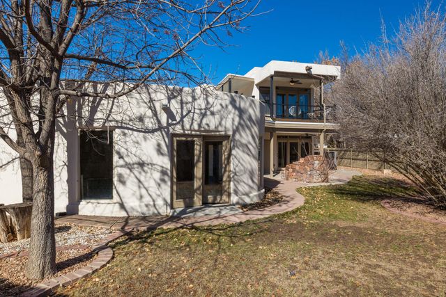 3212 Calle De Estella NW, Albuquerque, NM 87104