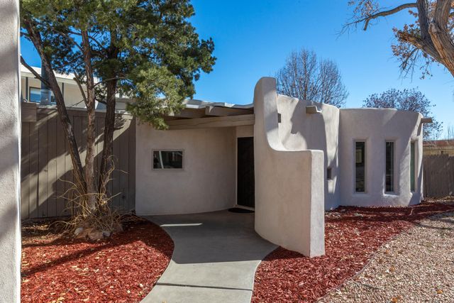 3212 Calle De Estella NW, Albuquerque, NM 87104