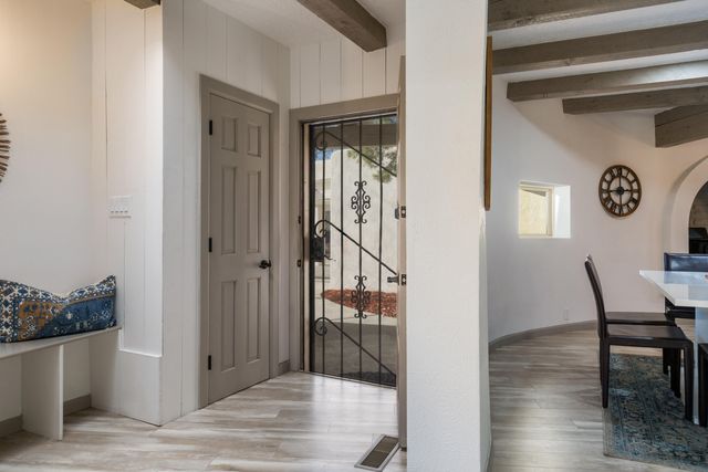 3212 Calle De Estella NW, Albuquerque, NM 87104