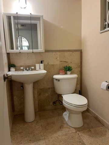 1701 WASHINGTON ST 502, Hollywood, FL 33020