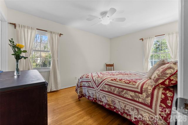 879 New Haw Creek Road, Asheville, NC 28805