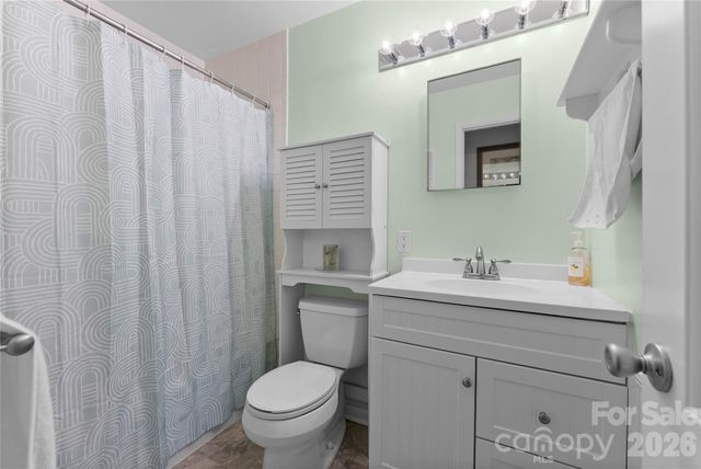 879 New Haw Creek Road, Asheville, NC 28805