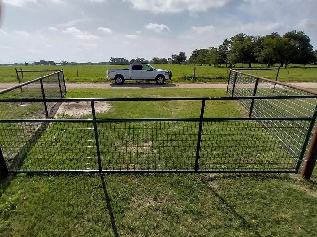 4622 County Road 429, Rockdale, TX 76567