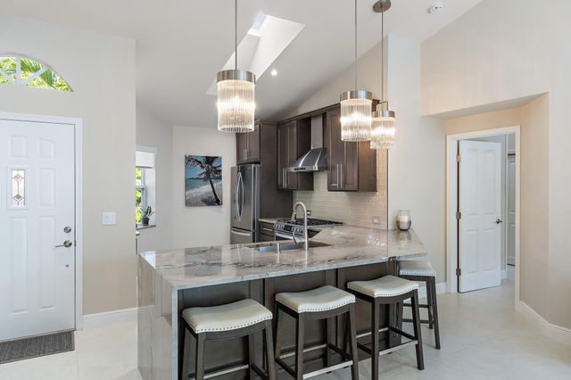 45 Via Verona, Palm Beach Gardens, FL 33418