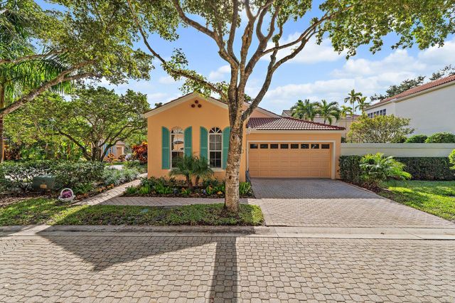 45 Via Verona, Palm Beach Gardens, FL 33418
