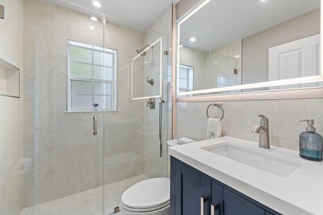 45 Via Verona, Palm Beach Gardens, FL 33418