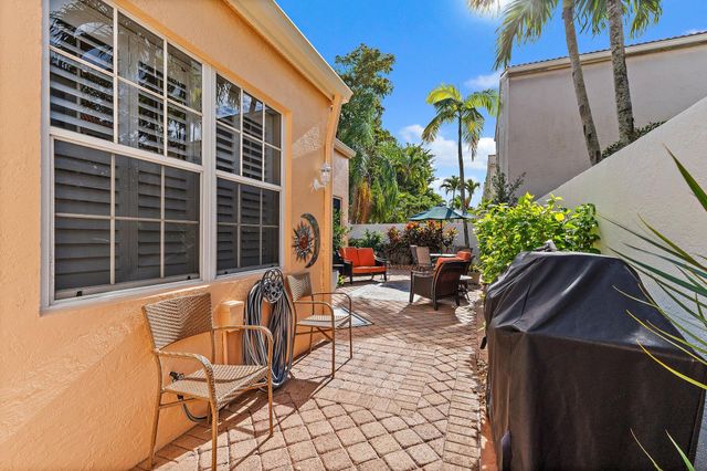45 Via Verona, Palm Beach Gardens, FL 33418