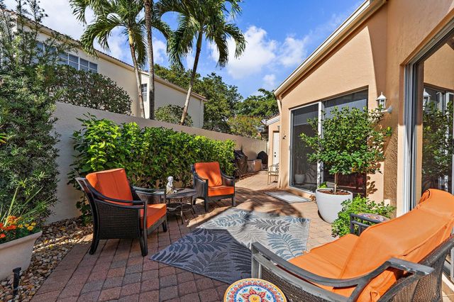 45 Via Verona, Palm Beach Gardens, FL 33418