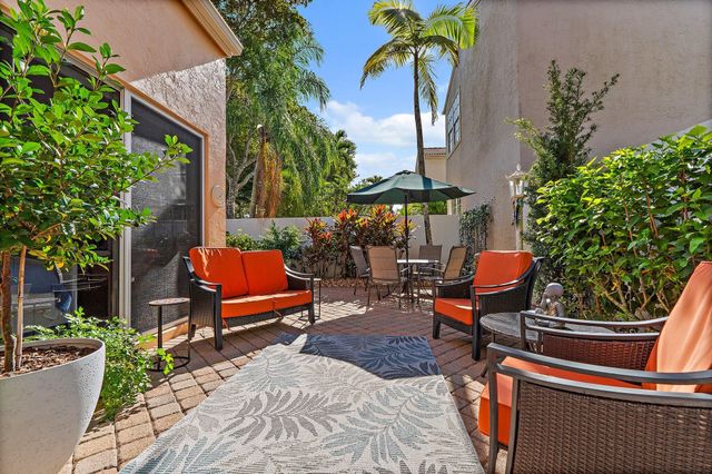 45 Via Verona, Palm Beach Gardens, FL 33418