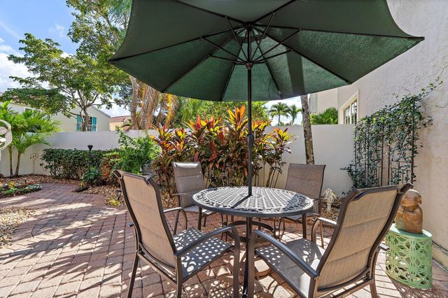 45 Via Verona, Palm Beach Gardens, FL 33418