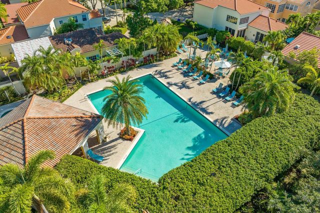 45 Via Verona, Palm Beach Gardens, FL 33418