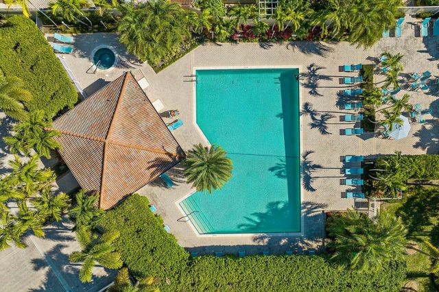 45 Via Verona, Palm Beach Gardens, FL 33418