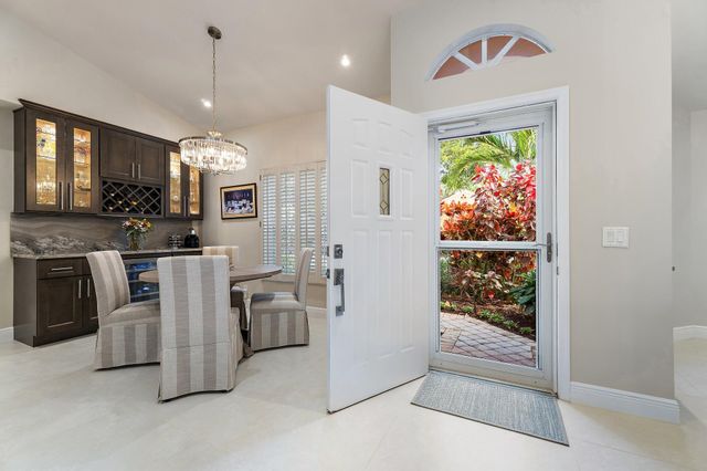 45 Via Verona, Palm Beach Gardens, FL 33418