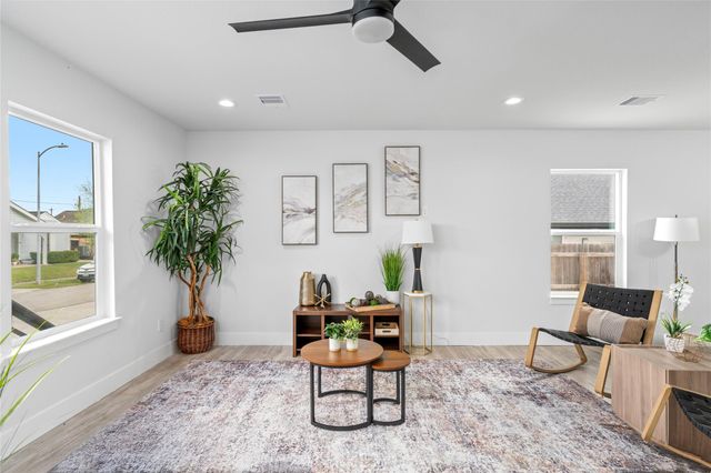 7422 Mckinney Street, Houston, TX 77011