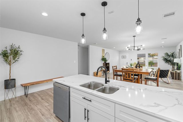 7422 Mckinney Street, Houston, TX 77011