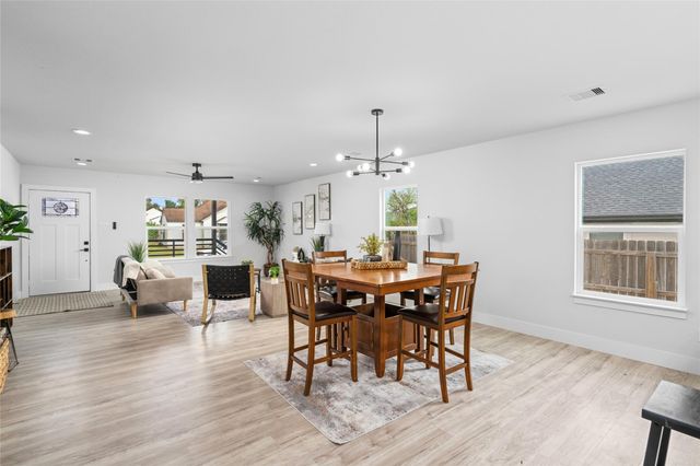 7422 Mckinney Street, Houston, TX 77011