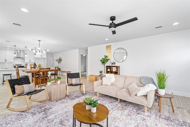 7422 Mckinney Street, Houston, TX 77011