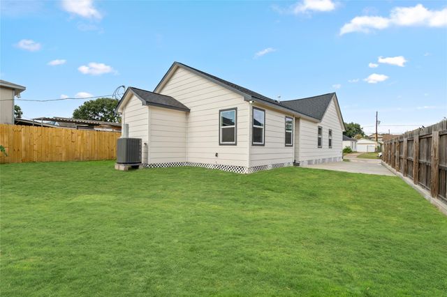 7422 Mckinney Street, Houston, TX 77011