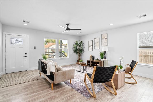 7422 Mckinney Street, Houston, TX 77011