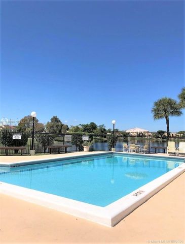 10020 NW 9th St Cir 102, Miami, FL 33172