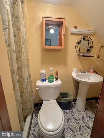 37 N QUEEN ST, Littlestown, PA 17340