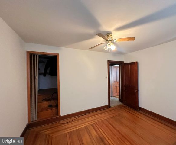 37 N QUEEN ST, Littlestown, PA 17340