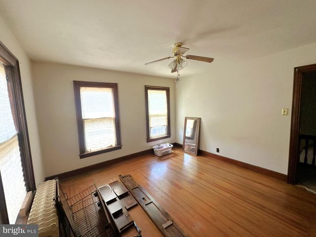 37 N QUEEN ST, Littlestown, PA 17340