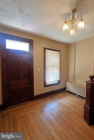 37 N QUEEN ST, Littlestown, PA 17340