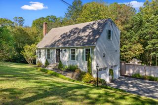 69 Forsyth Road, Montville, CT 06370