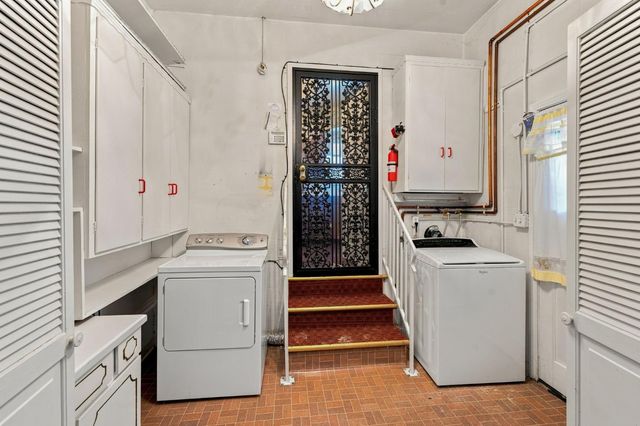 210 Meister Way, Sacramento, CA 95819