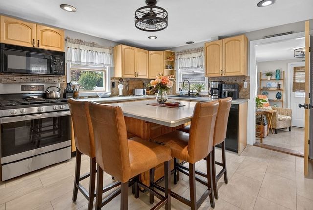 63 Asiaf Way, Plymouth, MA 02360