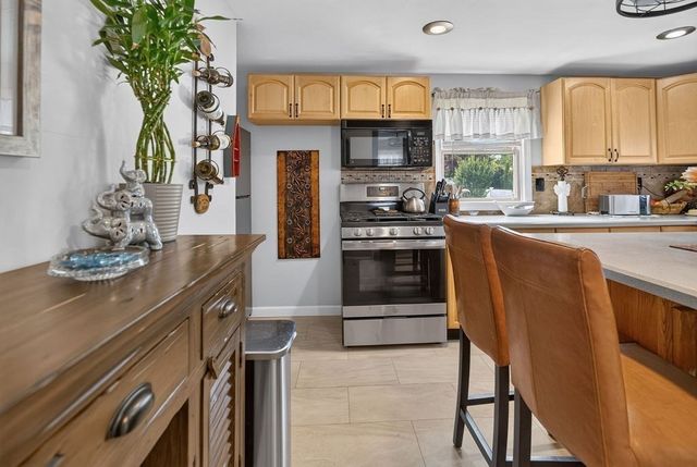 63 Asiaf Way, Plymouth, MA 02360