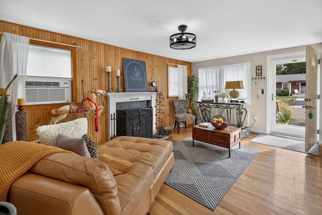 63 Asiaf Way, Plymouth, MA 02360