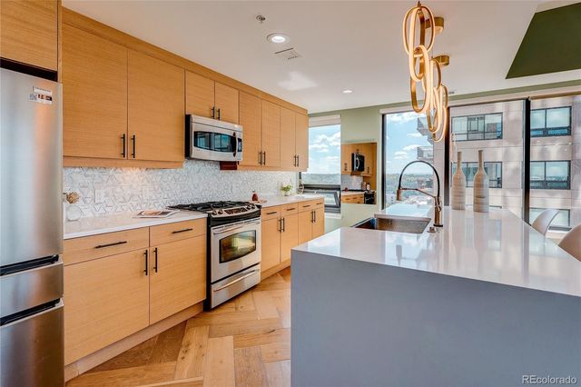 2990 E 17th Avenue 1401, Denver, CO 80206