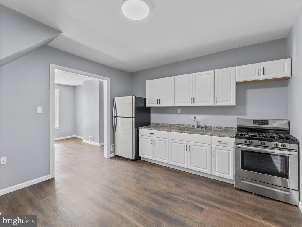 723 W SCHILLER ST, Philadelphia, PA 19140