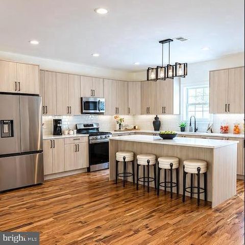 338 CLARK AVE, Moorestown, NJ 08057