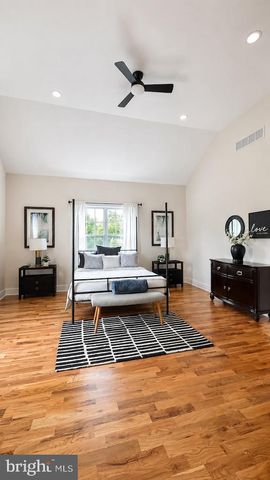 338 CLARK AVE, Moorestown, NJ 08057