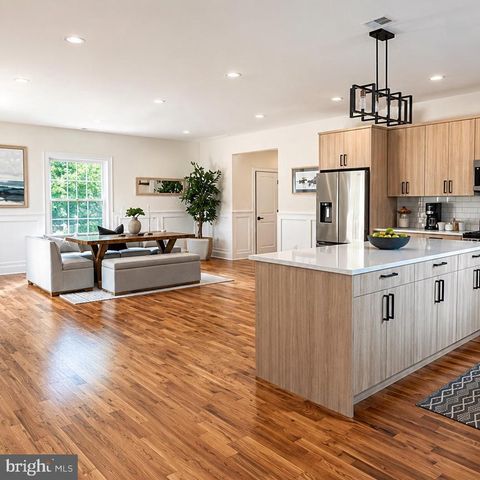 338 CLARK AVE, Moorestown, NJ 08057