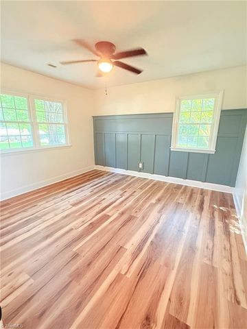189 W Cleve Street, Mount Airy, NC 27030